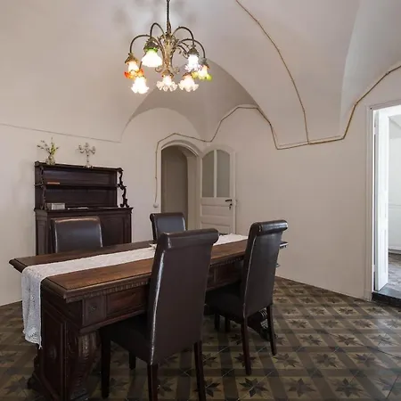 Montalto - In The Italian Village